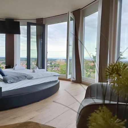 West Panorama Penthouse - Apartment With A Fantastic View Of The City Szombathely Eksteriør billede