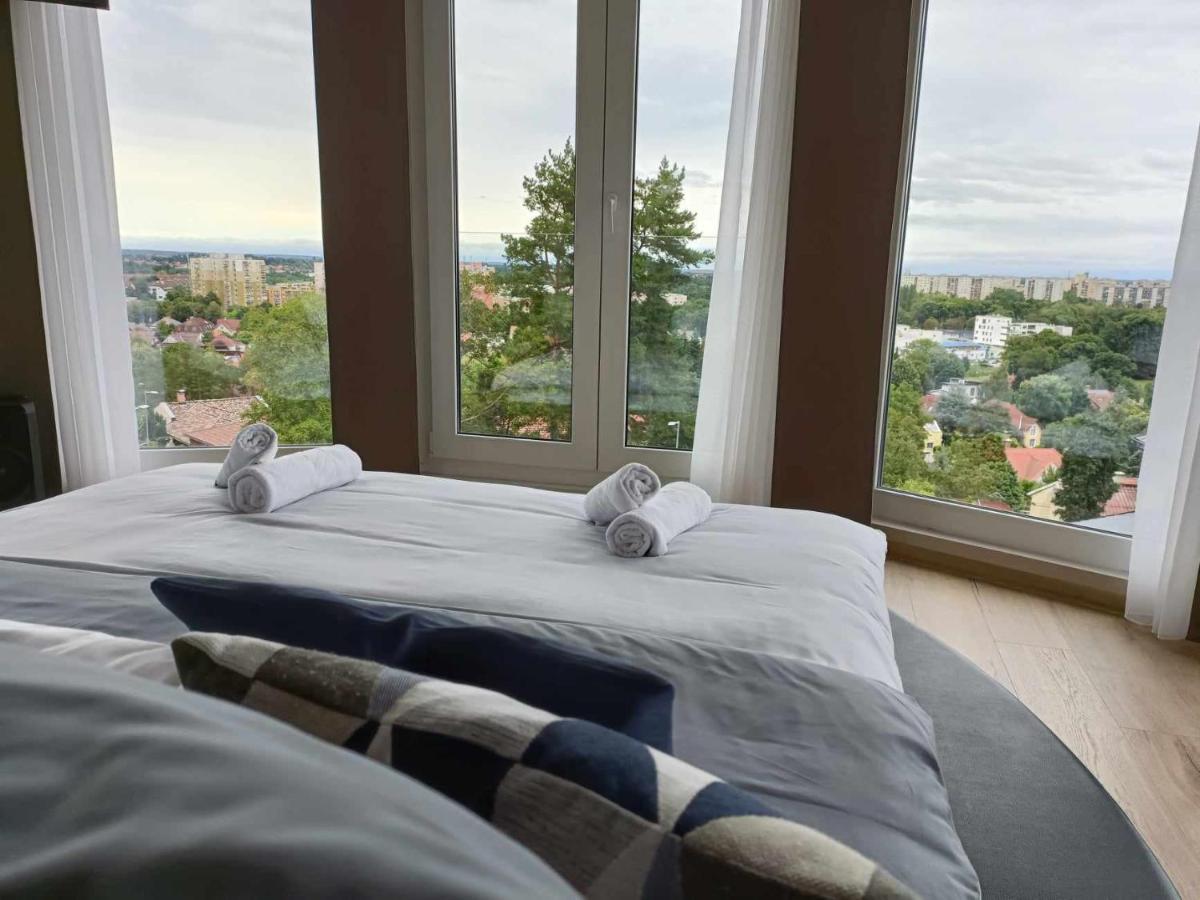 West Panorama Penthouse - Apartment With A Fantastic View Of The City Szombathely Eksteriør billede