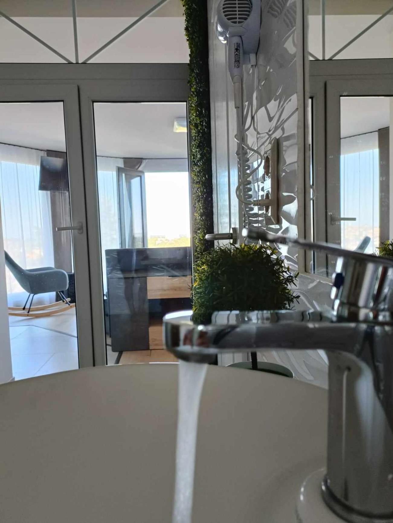 West Panorama Penthouse - Apartment With A Fantastic View Of The City Szombathely Eksteriør billede
