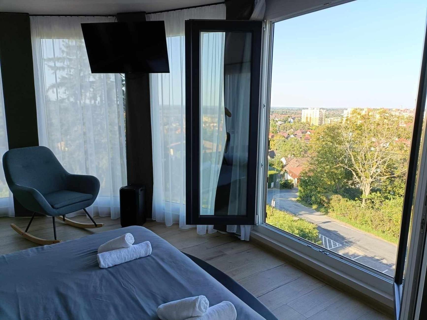 West Panorama Penthouse - Apartment With A Fantastic View Of The City Szombathely Eksteriør billede