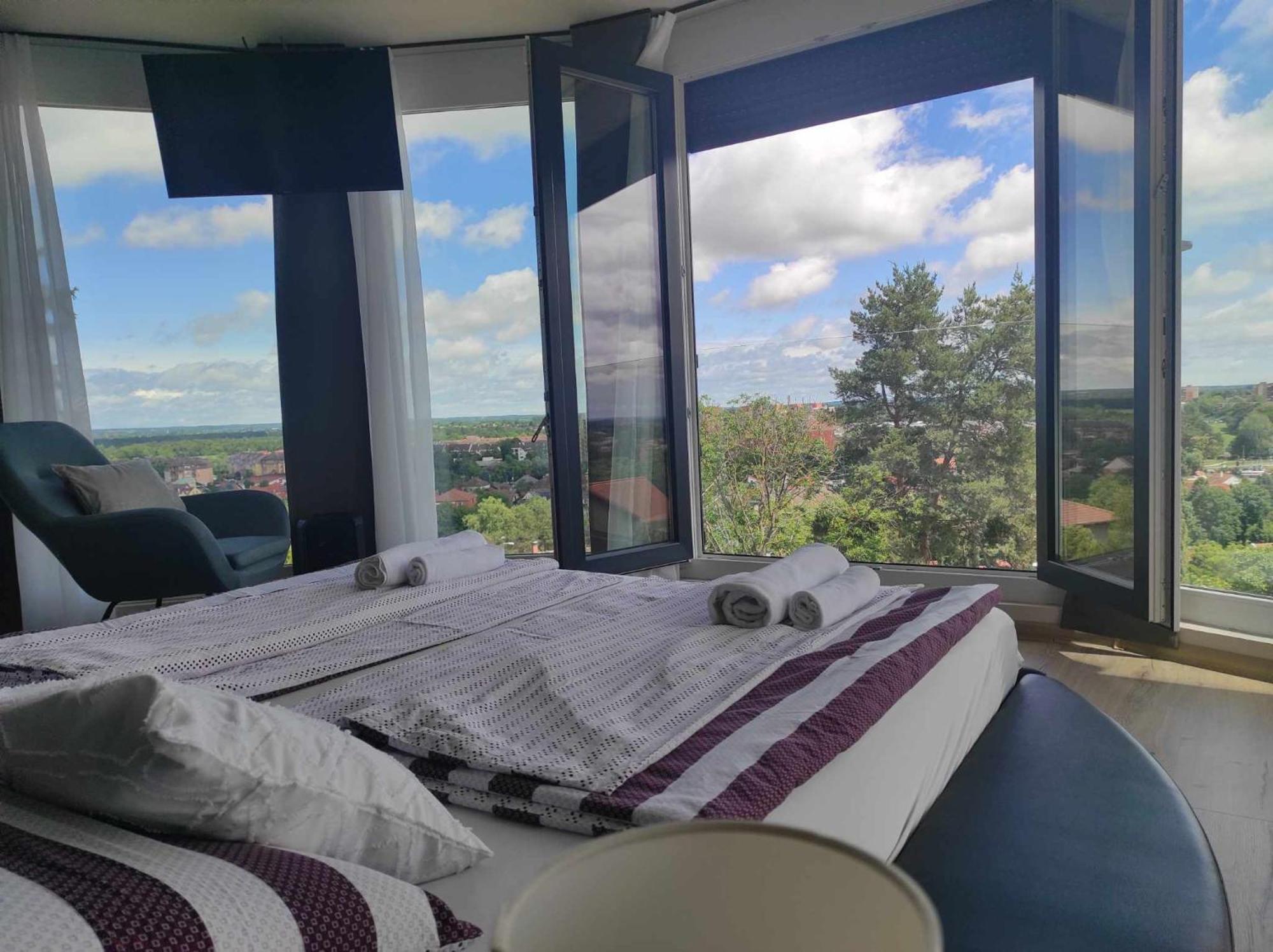 West Panorama Penthouse - Apartment With A Fantastic View Of The City Szombathely Eksteriør billede
